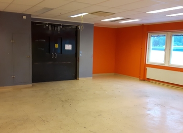 Verkstad(Yta:2561 m²) att hyra i Spånga, Fagerstagatan 21, 163 53 Kista. Fullt utbud av faciliteter | MatchOffice.se																	