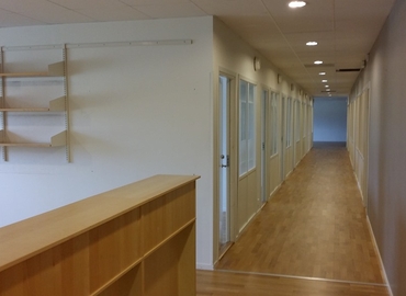 Kontorsplatser(Yta:660 m²)	att hyra i Spånga, Finspångsgatan 54 B, 163 53 Kista. Inga extra avgifter | MatchOffice.se