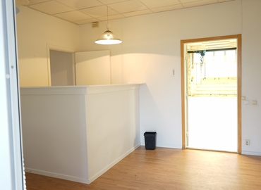 371 m² Warehouse up for rent in Stockholm Norrort, Arlandastad (195 60) - 4 | MatchOffice.com