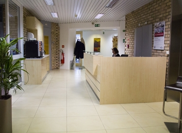 250 m² Business park building up for rent in Ljubljana, Trg. Republike 3 (1000) - 4 | MatchOffice.com