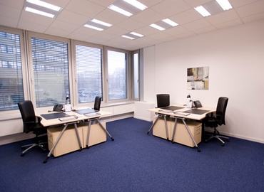 55 m² Shared workspace  in Bratislava, Karadzicova 8/A (821 08) - 1 | MatchOffice