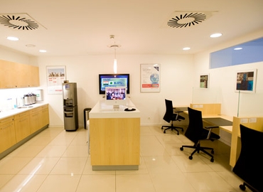 55 m² Shared workspace in Bratislava, Karadzicova 8/A (821 08) - 11 | MatchOffice