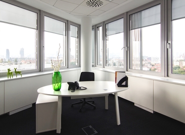 55 m² Coworking  in Bratislava, 4D Prievozska Street (821 09) - 2 | MatchOffice.com