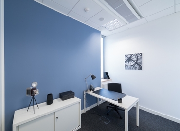 100 m² Business center place for rent in Bratislava, Vajnorská 100/B (831 04) - 2 | MatchOffice.com