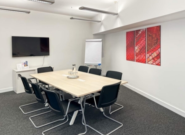10 m² Business space in Bratislava, Suché mýto 1 (811 03) - 2 | MatchOffice.com