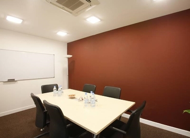 100 m² Convention center in Dakar, Azur 15 Building (00000) - 0 | MatchOffice.com