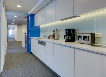 75 m² Shared workspace  in Adana, Mimar Semih Rustem Is Merkezi (01120) - 2 | MatchOffice.com