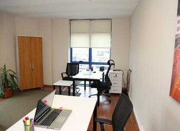 25 m² Business park place up for rent in Ataşehir, Eryılmazlar Sk. (34752) - 1 | MatchOffice