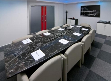 250 m² Conference space in Levent, Levent 199 Yan giris (34330) - 16 | MatchOffice