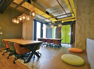 200 m² Business center in Ataşehir, İçerenköy Mahallesi (34752) - 12 | MatchOffice.com