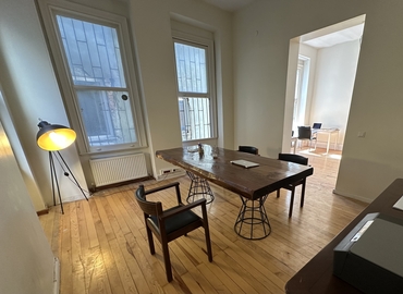 Ofis Meşrutiyet Caddesi No:19/2 34421 Beyoğlu