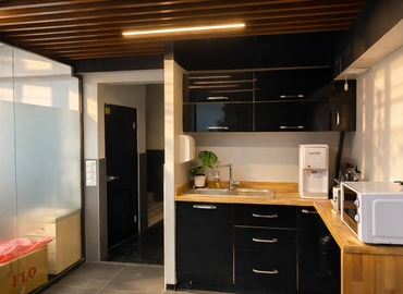 Ofis Nabizade Sokak No:82 / 1 34722 Kadıköy