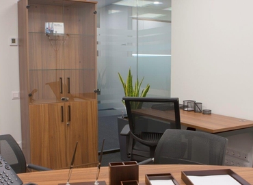 Бізнес-центр вулиця Болсуновська, 13-15 01014 Печерський район