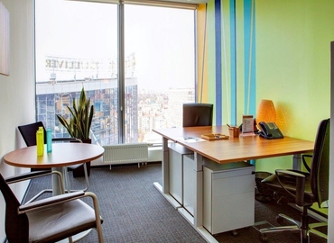 Бізнес-центр Спортивна площа 1A  02000 Печерський район