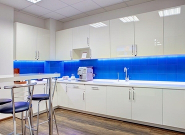 Бізнес-центр Спортивна площа 1A  02000 Печерський район