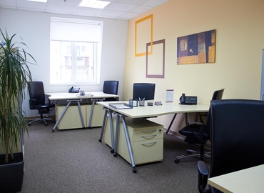 Коворкінг вулиця Петра Сагайдачного 25B 04070 Подільський район