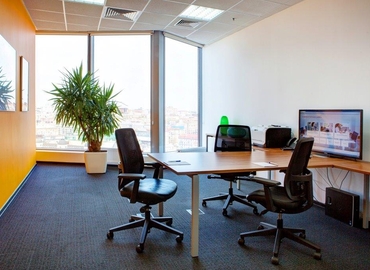 Коворкінг Спортивна площа 1A  02000 Печерський район