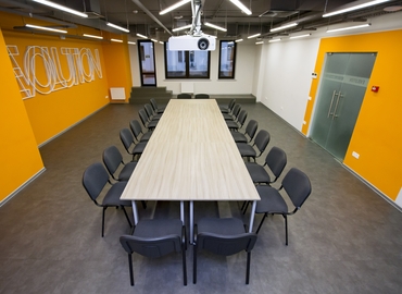 Конференц-зал Ярославский переулок 1/3 02000 Київ