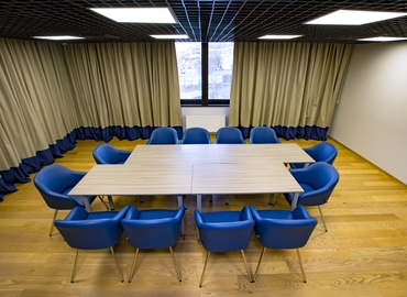 Конференц-зал Ярославский переулок 1/3 02000 Київ