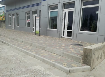 Бізнес-центр вулиця Гвардійська 153 75100 Цюрупинський район