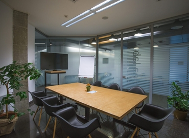 Book a 17 m² Meeting room in Kyiv, Владимирская (01034) - 1 | MatchOffice.com