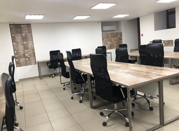 Коворкінг Sichovykh Striltsiv Street 12 02000 Шевченківський район