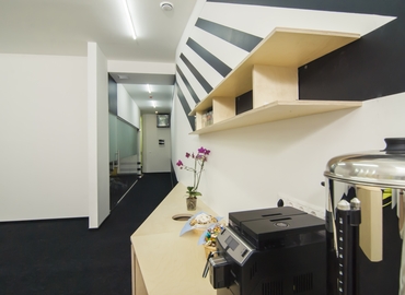 64 m² Business park building for rent in Голосіївський район, вулиця Велика Васильківська 30 (01004) - 2 | MatchOffice.com