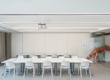 Коворкінг вулиця Дорогожицька 3 04119 Шевченківський район