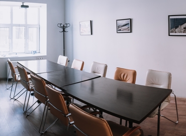 Конференц-зал вулиця Льва Толстого 3 01004 Шевченківський район