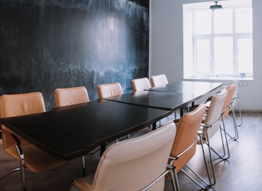 Конференц-зал вулиця Льва Толстого 3 01004 Шевченківський район