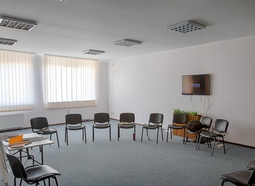 Бізнес-центр вул. Ушинського, 40 03151 Солом'янський район