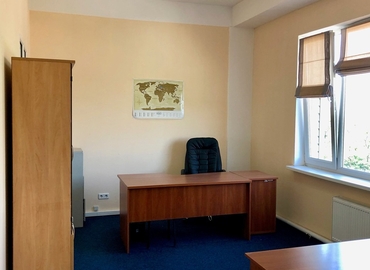 Бізнес-центр вул. Ушинського, 40 03151 Солом'янський район