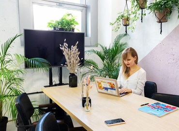 Коворкінг Алея Героїв Небесної Сотні, 2 02000 Печерський район