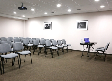 Конференц-зал вулиця Яворівська 2a 81110 Львів