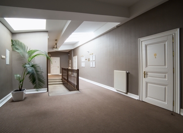 Book a 60 m² Conference hall in Lviv, Shevchenka Avenue 28 (79005) - 1 | MatchOffice