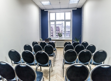 Rent a 40 m² Conference center in Pechersky district, Khreschatyk Street 7/11 (02000) - 1 | MatchOffice.com