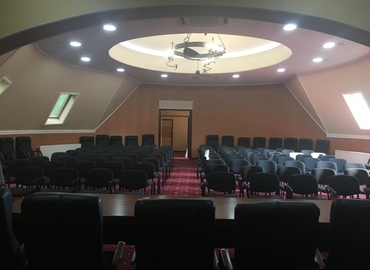 Choose a 200 m² Conference hall in Ужгородський район, вулиця Ужанська 28 (88000) - 1 | MatchOffice
