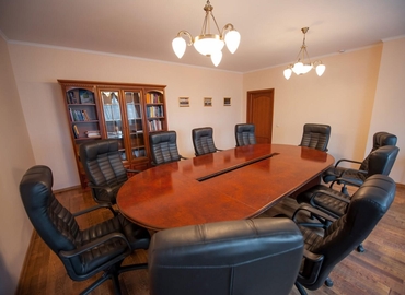 Choose a 35 m² Meeting room in Івано-Франківськ, Viacheslava Chornovola Street 7 (76019) - 1 | MatchOffice.com
