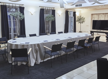 Choose a 100 m² Meeting room in Podolsky district, Vozdvyzhens'ka Street 60 A (04071) - 0 | MatchOffice