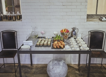 Book a 44 m² Conference space in Podolsky district, Vozdvyzhens'ka Street 60 А (04071) - 1 | MatchOffice