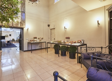 Choose a 36 m² Convention center in Podolsky district, Vozdvyzhens'ka Street 60 A (04071) - 3 | MatchOffice