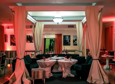 Choose a 100 m² Meeting room in Podolsky district, Vozdvyzhens'ka Street 60 A (04071) - 8 | MatchOffice