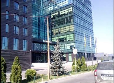 Бізнес-центр проспект Степана Бандери 28А 02000 Київ