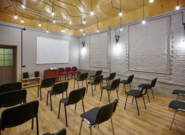 Choose a 30 m² Convention center in Шевченківський, провулок Тараса Шевченка 13 (02000) - 1 | MatchOffice.com