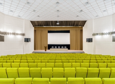 Rent a 340 m² Meeting room in Kyiv, 02002 (02002) - 0 | MatchOffice