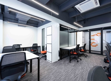 Rent suitable a 1000 m² Coworking  in Kyiv, вулиця Миколи Василенка (13124) - 1 | MatchOffice