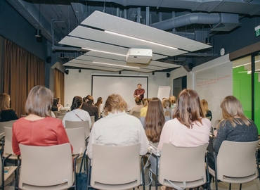 Конференц-зал вулиця Миколи Василенка 03124 Київ