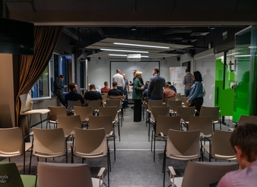 Конференц-зал вулиця Миколи Василенка 03124 Київ