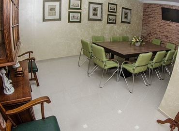Rent a 30 m² Conference center in Вінниця, вулиця Соборна 34 (21000) - 1 | MatchOffice