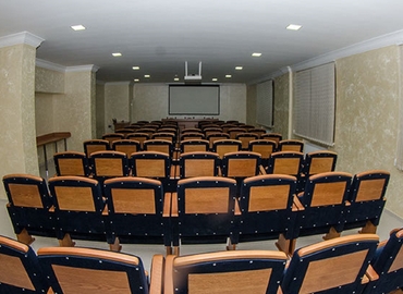 Choose a 150 m² Conference room in Вінниця, вулиця Соборна 34 (21000) - 1 | MatchOffice.com